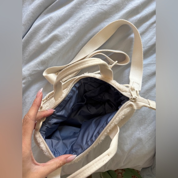 PLUSH TEDDY MINI TOTE BAG - Picture 2 of 3